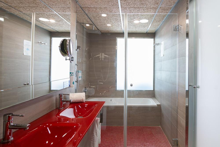 Bathroom 5, Mar Hotels Rosa del Mar & Spa, Baleares