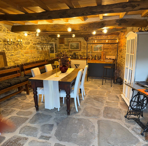 Others 3, B&B A…Monte, Arezzo