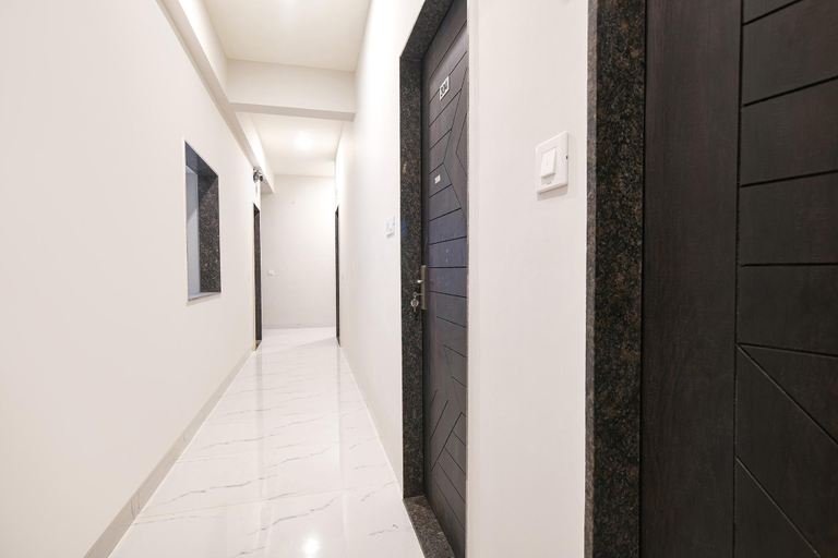 Public Area 2, Fabhotel Evanka, Indore