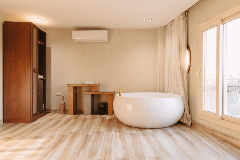 Bathroom 4, BrassAlmas Pyramids Hotel, Al-Ahram
