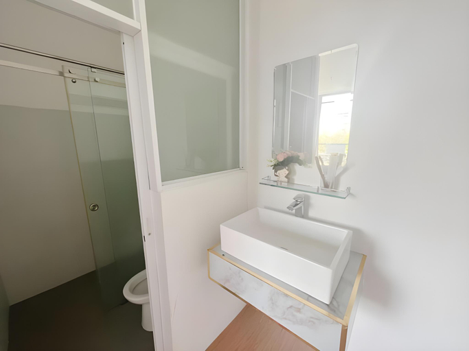 Bathroom 3, Phu Gia Hotel , District 1