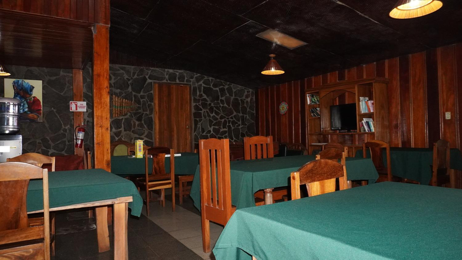 Food & Drinks 5, Manakin Lodge, Puntarenas