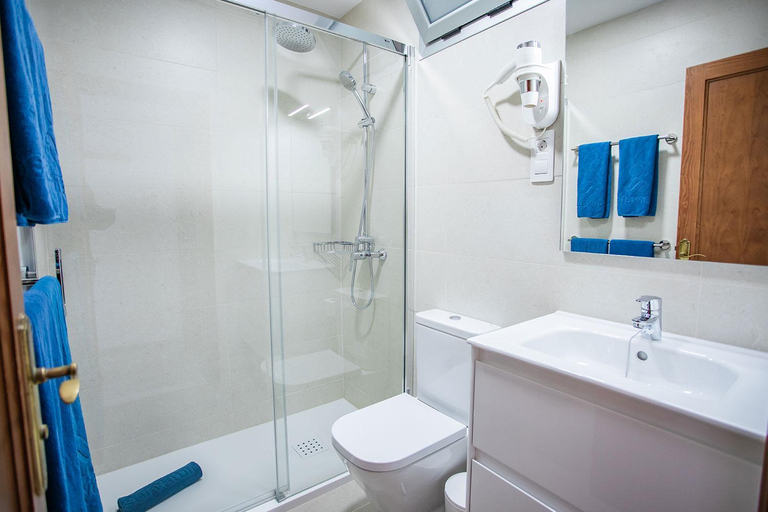 Bathroom 3, Servatur Montebello, Las Palmas