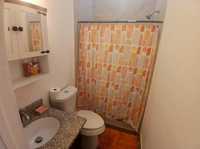 Bathroom 2, Alojamiento Los Andes, Cameron