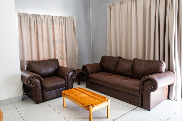 4, Kariega Apartments - 4 Graaff-Reinet Rd, Nelson Mandela Bay