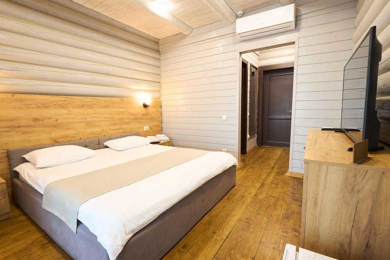Bedroom 3, Waterloo Village, Dnipropetrovs'kyi