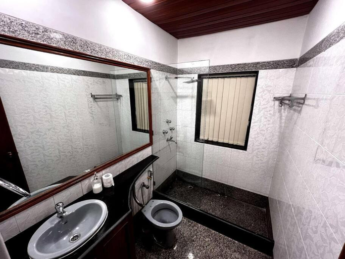 Bathroom 4, Verandah Aanchal @Madh 2Bhk Villa With Common Pool, Mumbai Suburban