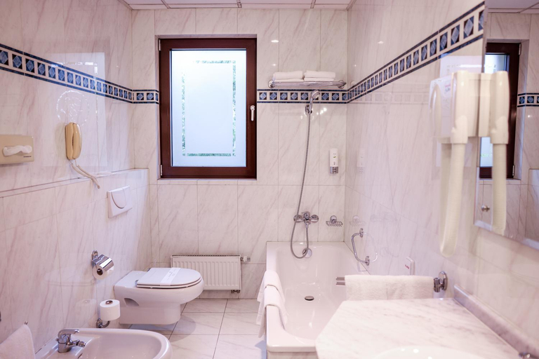 Bathroom 4, Park Hotel Diament Bielsko-Biała, Bielsko-Biała