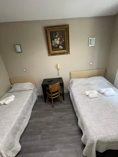 Bedroom 2, Hôtel de lAveyron, Paris