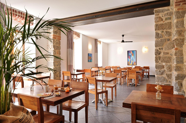 Food & Drinks 5, Kalliste, Corse-du-Sud