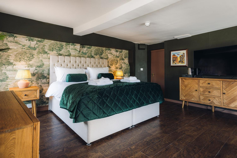 Bedroom 2, Gaskell Arms Hotel & Restaurant, Shropshire