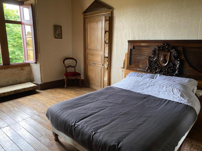 Bedroom 2, Suite de charme au chateau de Cibioux, Vienne