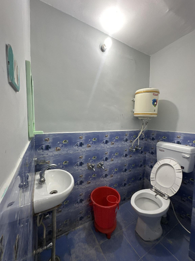 Bathroom 4, Pearl Homestay Mussoorie, Dehradun