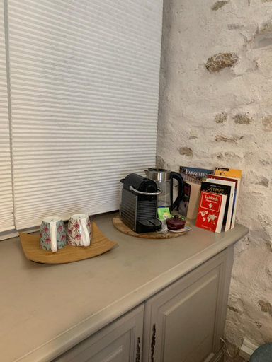 Others 3, Suite dans longere, Essonne