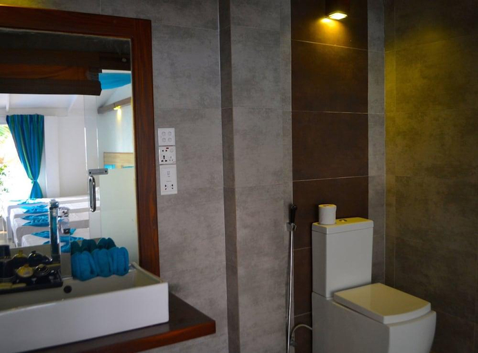 Others 2, South Beach Resort, Habaraduwa