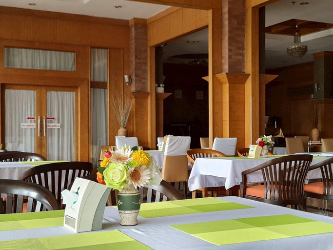 Food & Drinks 5, The Rich Hotel, Muang Nonthaburi