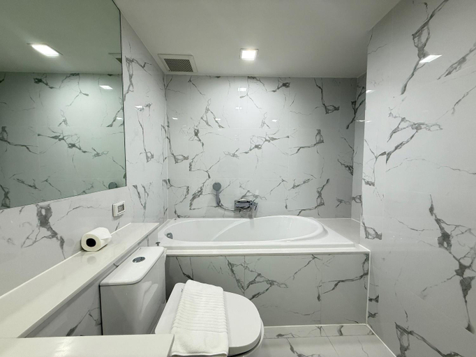 Bathroom 3, Civic Park Hotel, Wattana