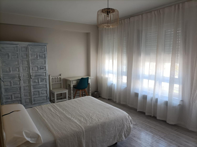 Others 4, Hostal Quiper, Lugo