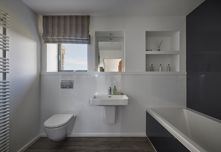 Bathroom 2, Skye Eyrie, Highland