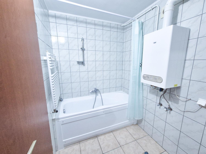 Bathroom, Ildiko Apartmanhaz, Siófok