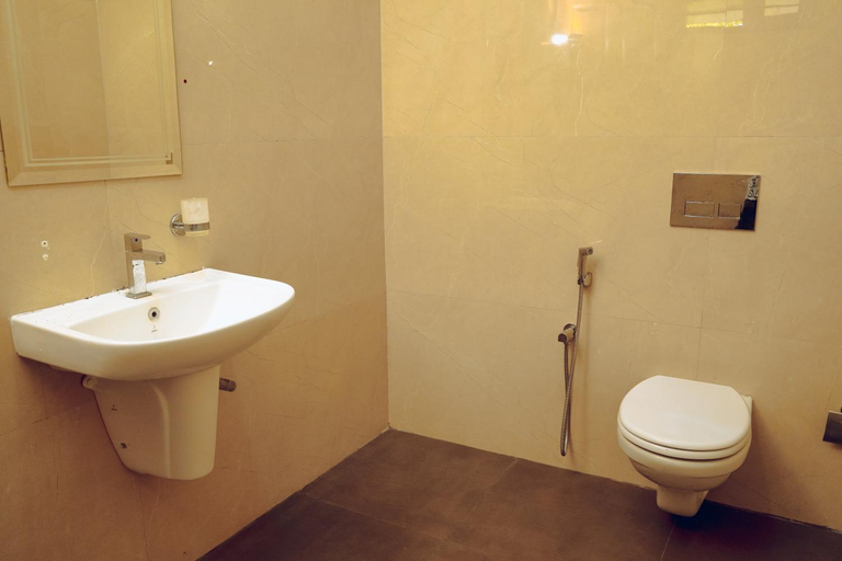 Bathroom 3, Wood Clusters, Kodagu