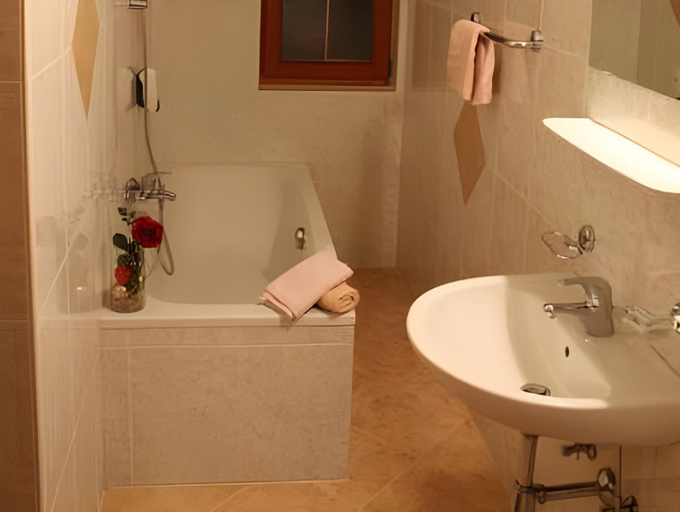Bathroom 2, Gasthof Ambachhof, Imst