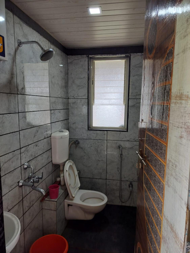 Bathroom 4, Dongarmatha Kaas, Satara
