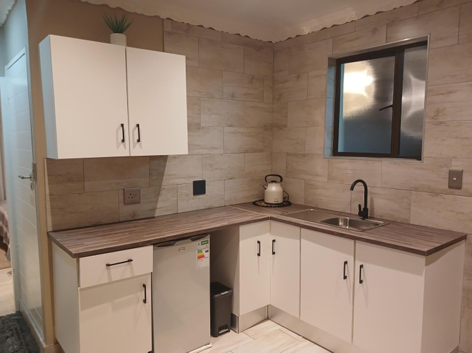 Others 2, Primrose Guest Apartment, Ekurhuleni