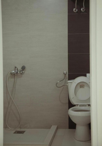 Others 4, Apartment Nimes
