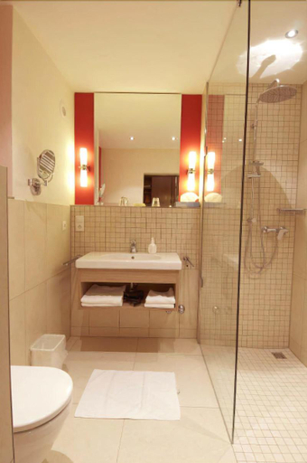 Bathroom 3, Bavaria, Regen