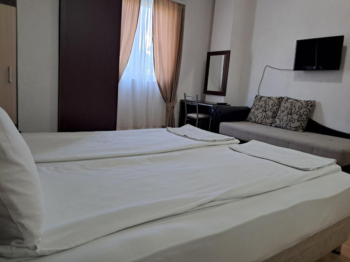 2, Viktor Apartments