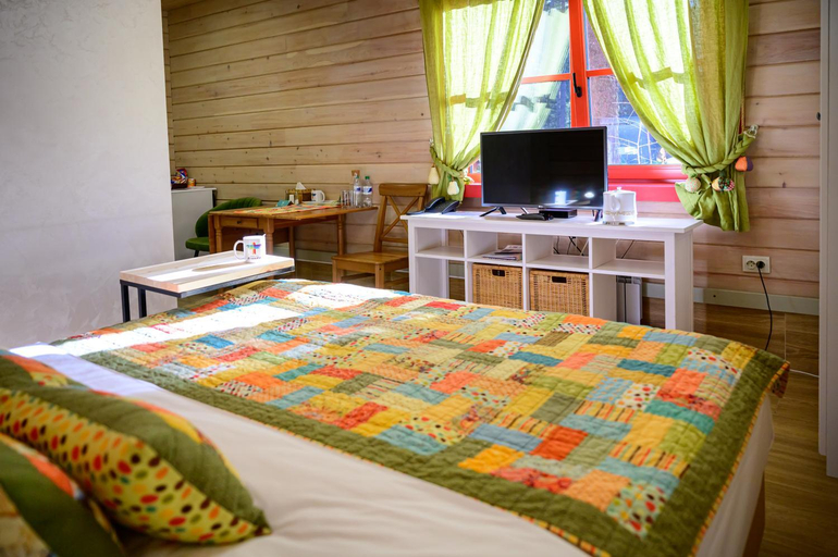 Bedroom 2, Gornyi Hotel Teneri, Shebalinskiy rayon
