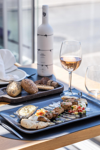 Food & Drinks 5, Pearl Beach Apartments, Crete