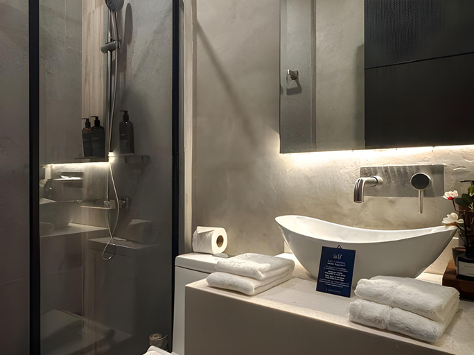 Bathroom 5, Yamato Hostel, Pasay City