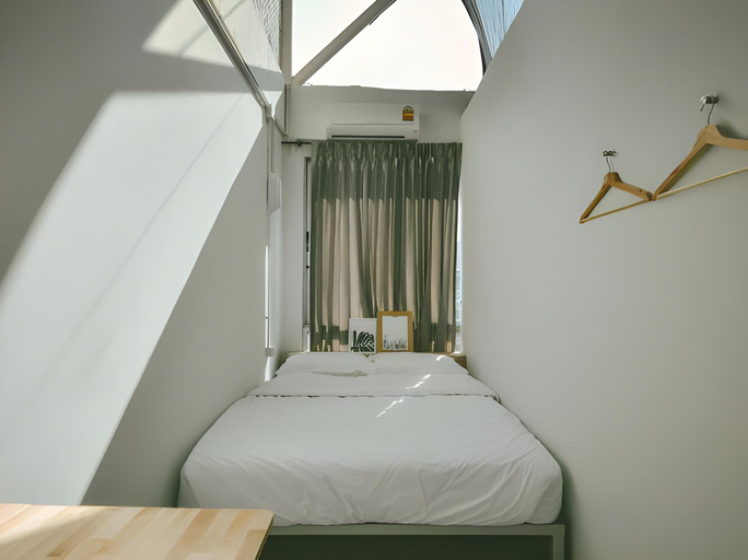 Bedroom 3, Good One Hostel & Cafe Bar, Bang Rak