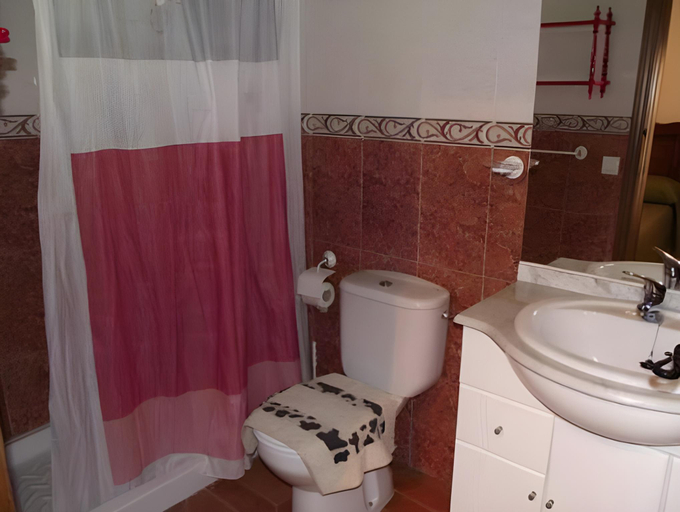 Bathroom 2, La Posada Hipica, Cáceres