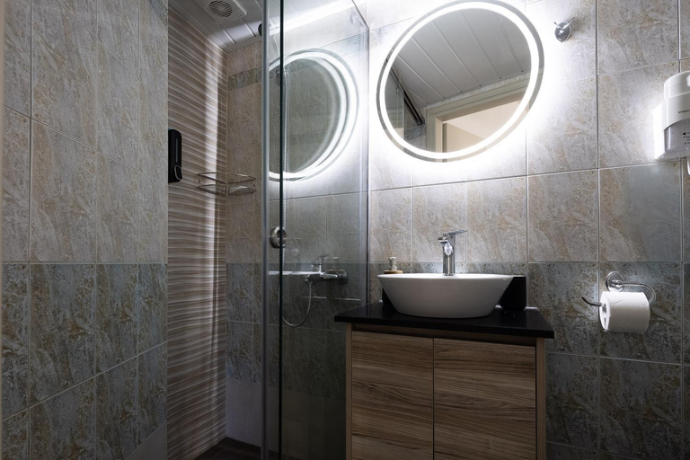 2, Quaint Coastal Lofts, Crete