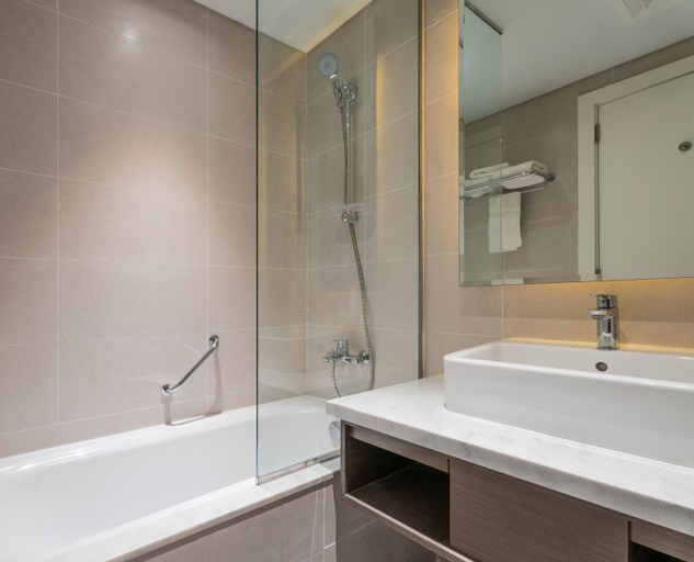 Bathroom 5, Burj Khalifa Canal View Fully Furnished Studio At Damac Prive, Dubai
