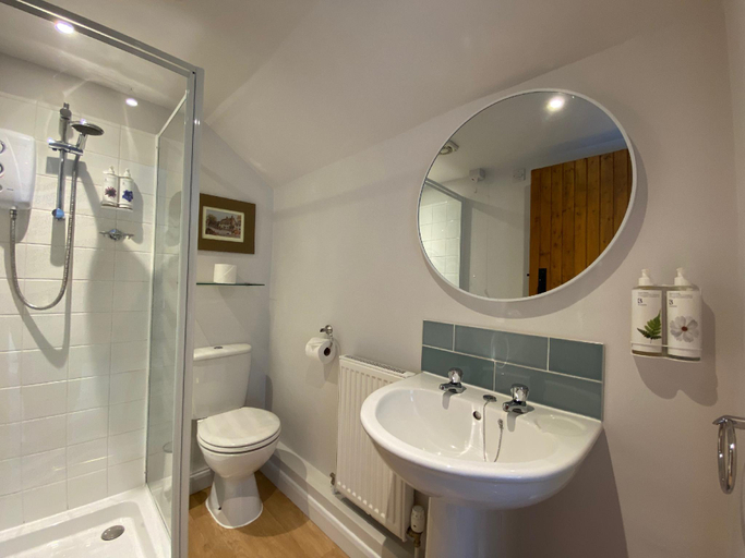 Bathroom, Kings Head (Low House), Suffolk