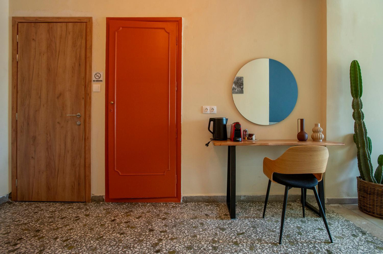 Others 2, Green Land Apartments, Peloponnese