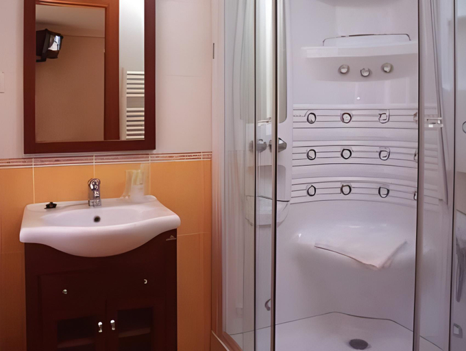 Bathroom 2, Hostal Restaurante Boccalino, León