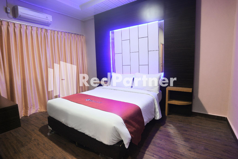 Bedroom, Edotel Syariah Nilam Sari Mitra RedDoorz, Pekanbaru