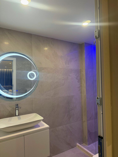 Bathroom 2, Eri Apartments, Durrësit