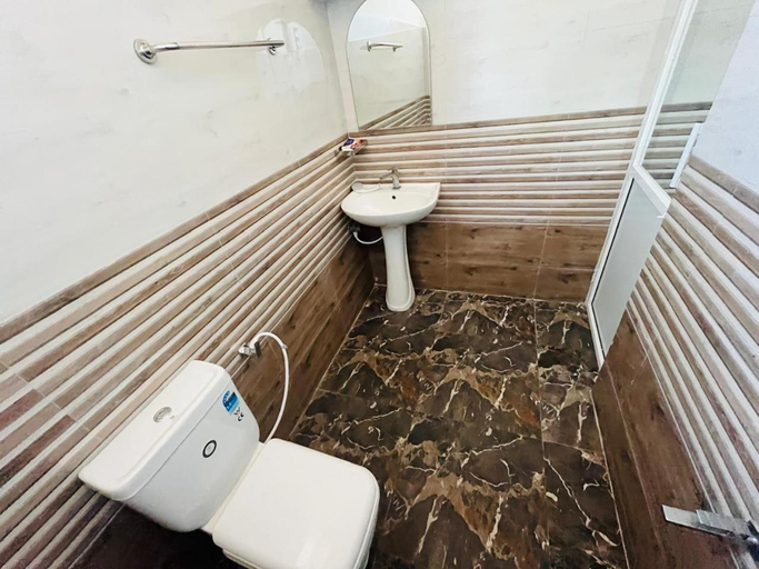 Bathroom 3, TK Homes, Badulla