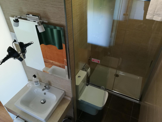 Bathroom 5, La Muralla, Soria