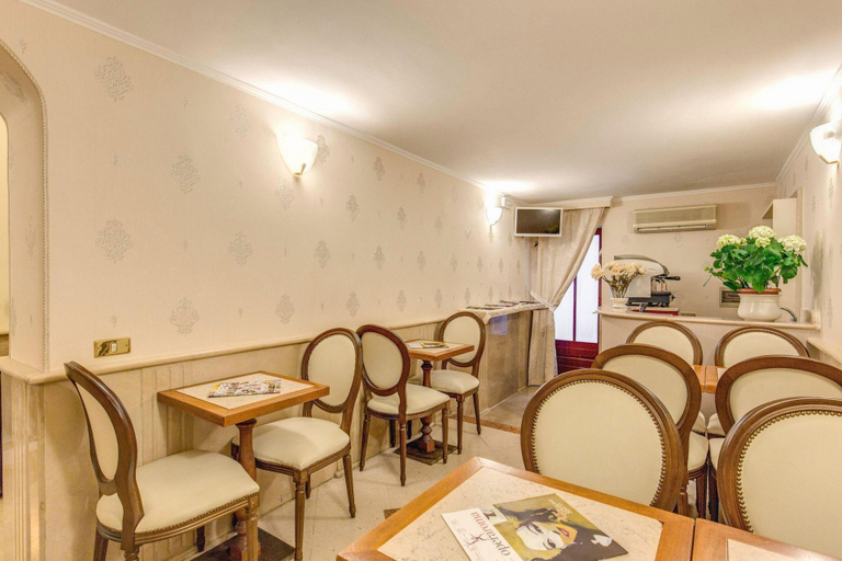 Food & Drinks 5, Hotel San Silvestro, Rome