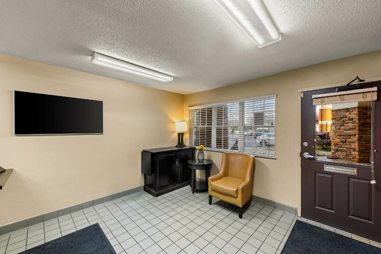Public Area 3, Suburban Studios Winston-Salem near Hanes Mall, Forsyth