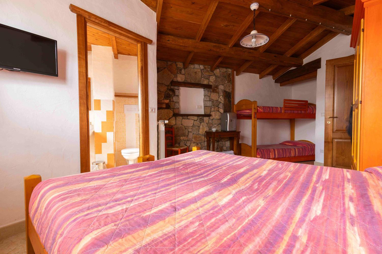 Bedroom 3, B&B Gennargentu, Nuoro