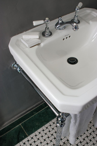 Bathroom 5, Harpers House, City of Cape Town