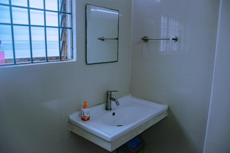 Bathroom 4, Naksha Tree Hotels - Koyambedu, Chennai